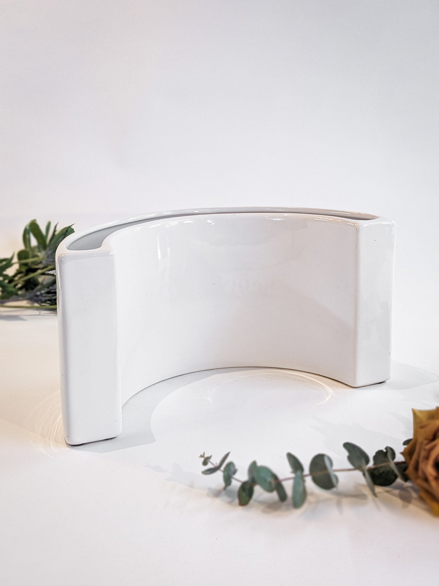 Modern Curve Vase